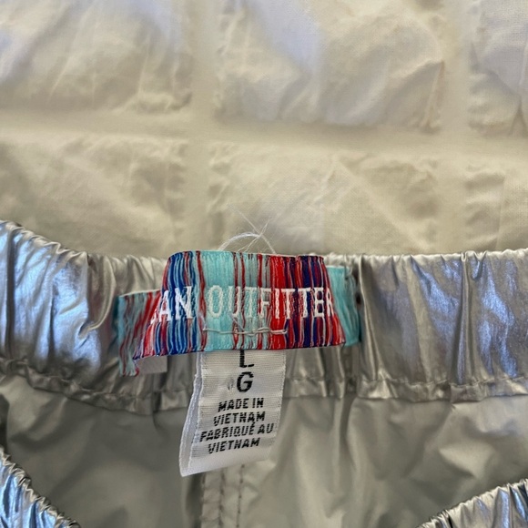 Urban Outfitters  silver metallic nylon cargo ballon pants - Picture 10 of 14